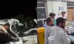 ఘోర రోడ్డు ప్రమాదం: డంపర్ను ఢీకొట్టిన స్కార్పియో.. ఐదుగురు యువకులు మృతి ఘోర రోడ్డు ప్రమాదం: డంపర్ను ఢీకొట్టిన స్కార్పియో.. ఐదుగురు యువకులు మృతి
