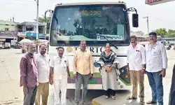 దేవరకొండ నుంచి హైదరాబాద్కు ఈ-డీలక్స్ సర్వీసులు దేవరకొండ నుంచి హైదరాబాద్కు ఈ-డీలక్స్ సర్వీసులు