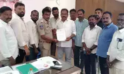 ముఖ్యమంత్రి రేవంత్ రెడ్డిపై గంగాధర పోలీస్ స్టేషన్లో ఫిర్యాదు ముఖ్యమంత్రి రేవంత్ రెడ్డిపై గంగాధర పోలీస్ స్టేషన్లో ఫిర్యాదు