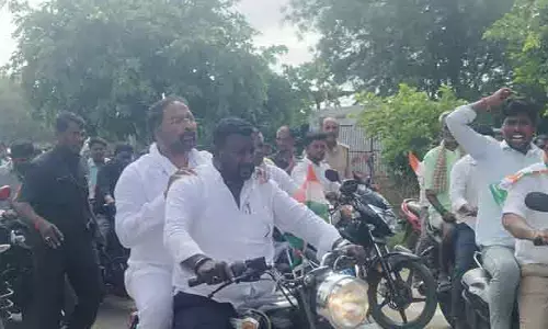 మక్తల్‌లో మంత్రుల పర్యటన.. 22 కి.మీ భారీ బైక్ ర్యాలీ!