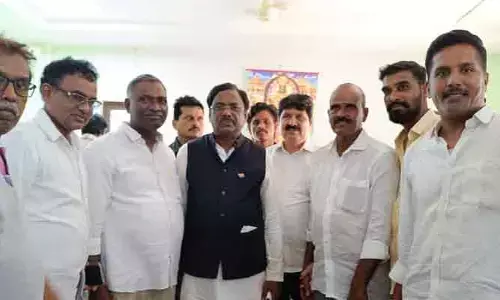 జిల్లాలో ఈఎస్ఐ మల్టీ స్పెషాలిటీ ఆసుపత్రిని ఏర్పాటు చేయాలి.. కార్మిక శాఖ మంత్రికి ఐఎన్‌టీయూసీ వినతి