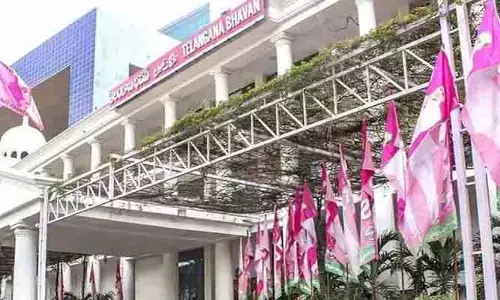 ‘రేవంత్‌ రెడ్డికి రక్తదానం’.. తెలంగాణ భవన్‌ వద్ద ఉద్రిక్తత