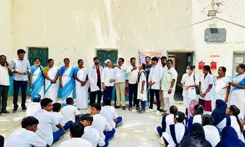 చిన్నారుల ఆరోగ్య పరిరక్షణకు ప్రభుత్వం ప్రత్యేక ప్రాధాన్యం ఇస్తోంది : కుమ్మరి చంద్రశేఖర్