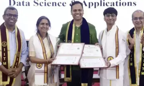 IIT Madras: మద్రాస్ ఐఐటీ నుంచి ఒకేసారి గ్రాడ్యుయేట్ పట్టా పొందిన తల్లి కొడుకు