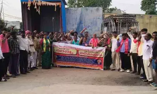 పాదయాత్రలతో ప్రజాపాలనను కదిలిద్దాం