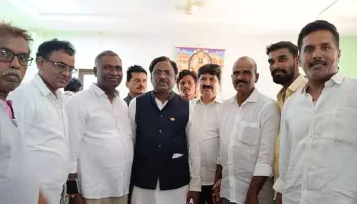 జిల్లాలో ఈఎస్ఐ మల్టీ స్పెషాలిటీ ఆసుపత్రిని ఏర్పాటు చేయాలి.. కార్మిక శాఖ మంత్రికి ఐఎన్టీయూసీ వినతి జిల్లాలో ఈఎస్ఐ మల్టీ స్పెషాలిటీ ఆసుపత్రిని ఏర్పాటు చేయాలి.. కార్మిక శాఖ మంత్రికి ఐఎన్టీయూసీ వినతి