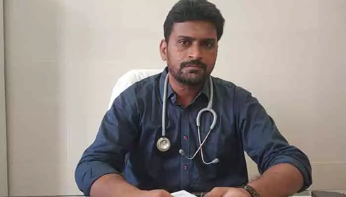 మునగాల నూతన మెడికల్ ఆఫీసర్ మలిశెట్టి సుశాంత్ బాధ్యతలు స్వీకరణ మునగాల నూతన మెడికల్ ఆఫీసర్ మలిశెట్టి సుశాంత్ బాధ్యతలు స్వీకరణ