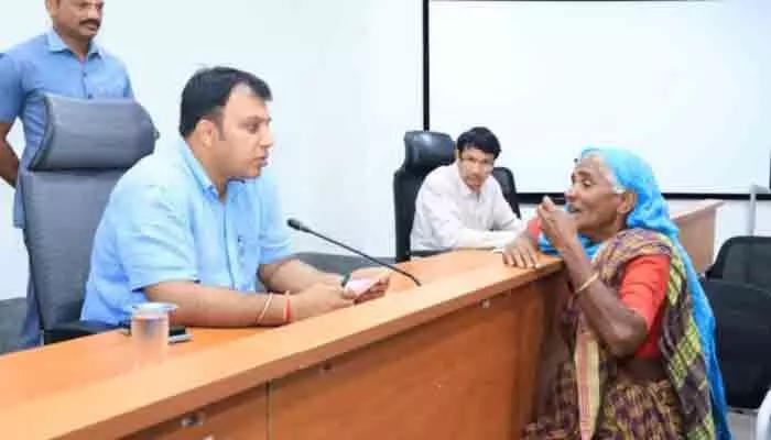 ప్రజా సమస్యల పరిష్కారంపై ప్రత్యేక దృష్టి సారించాలి ప్రజా సమస్యల పరిష్కారంపై ప్రత్యేక దృష్టి సారించాలి