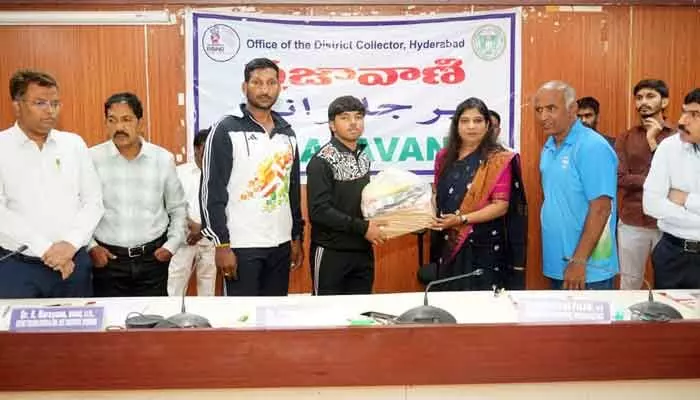 క్రీడలు సోదర భావాన్ని పెంచుతాయి: కలెక్టర్ క్రీడలు సోదర భావాన్ని పెంచుతాయి: కలెక్టర్