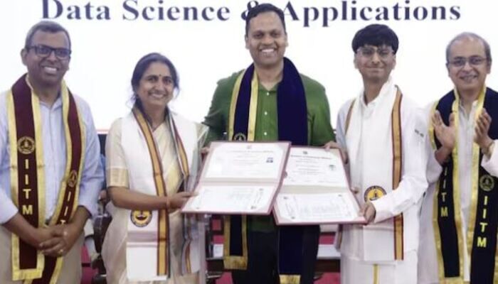 IIT Madras: మద్రాస్ ఐఐటీ నుంచి ఒకేసారి గ్రాడ్యుయేట్ పట్టా పొందిన తల్లి కొడుకు