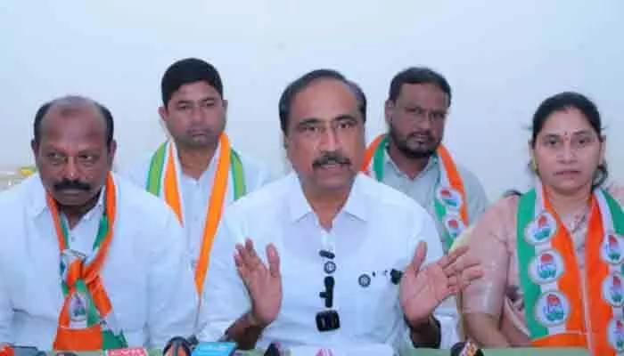 ఎంపీ అరవింద్ వ్యాఖ్యలపై ఎమ్మెల్యే సంజయ్ కుమార్ ఘాటు విమర్శలు ఎంపీ అరవింద్ వ్యాఖ్యలపై ఎమ్మెల్యే సంజయ్ కుమార్ ఘాటు విమర్శలు