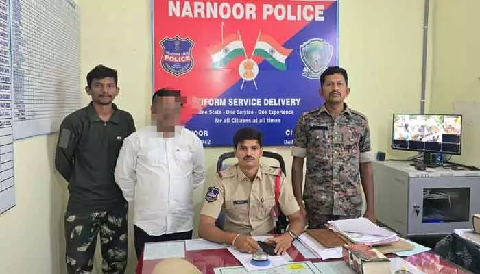 ఉద్యోగాల పేరుతో టోకరా.. సర్పంచ్ అరెస్ట్, జైలుకు తరలింపు ఉద్యోగాల పేరుతో టోకరా.. సర్పంచ్ అరెస్ట్, జైలుకు తరలింపు
