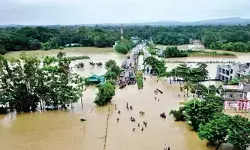 భారీ వరదలు.. 54 మంది మృతి