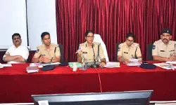 ప్రజలకు సత్వర న్యాయం అందేలా కేసుల దర్యాప్తు చేయాలి: పోలీస్ కమిషనర్ ప్రజలకు సత్వర న్యాయం అందేలా కేసుల దర్యాప్తు చేయాలి: పోలీస్ కమిషనర్