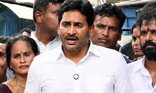 ప్రభుత్వ నిర్లక్ష్యమే మత్స్యకారుల్ని బలితీసుకుంది : వైఎస్ జగన్