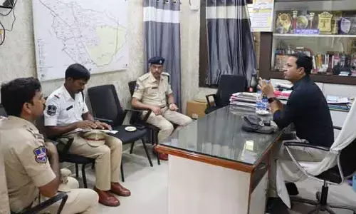 కామారెడ్డి టౌన్ పోలీస్ స్టేషన్‌లో ఎస్పీ ఆకస్మిక తనిఖీ.. కీలక ఆదేశాలు