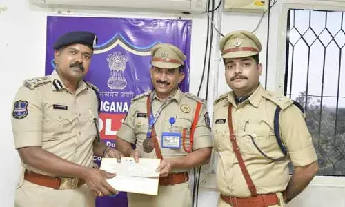 పోలీసు క్రీడల్లో సీఐ చంద్రబాబు ప్రతిభ