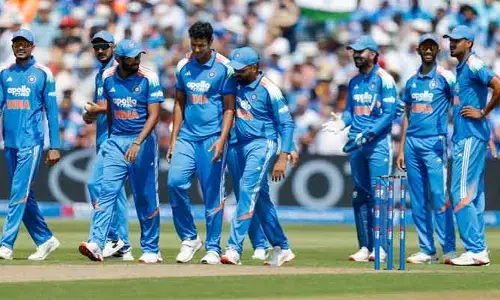 మొదటి వన్డేలో రెచ్చిపోయిన భారత బౌలర్లు.. ఇంగ్లాండ్ ఆలౌట్