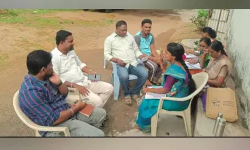 గోలేటిలో ఇంటింటి ఎస్‌ఐఆర్ సర్వే నిర్వహణ
