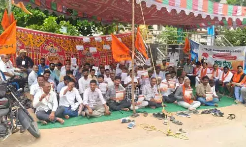 డిమాండ్లు నెరవేర్చకపోతే ఉద్యమం ఉధృతం చేస్తాం