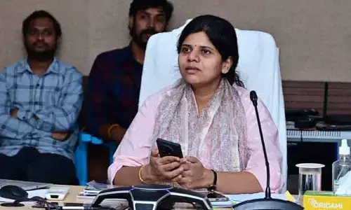 మెండోరా ఆర్ఐను సస్పెండ్ చేసిన కలెక్టర్