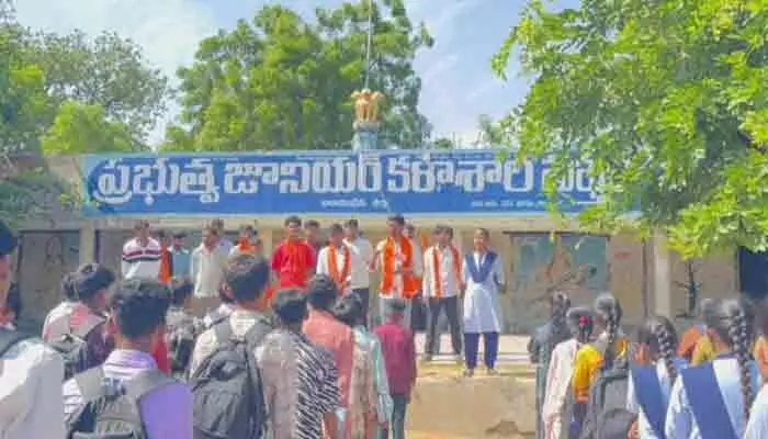 విద్యాశాఖకు ప్రత్యేక మంత్రి నియమించాలి: ఏబీవీపీ విద్యాశాఖకు ప్రత్యేక మంత్రి నియమించాలి: ఏబీవీపీ