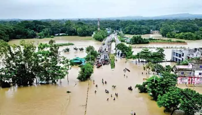 భారీ వరదలు.. 54 మంది మృతి భారీ వరదలు.. 54 మంది మృతి