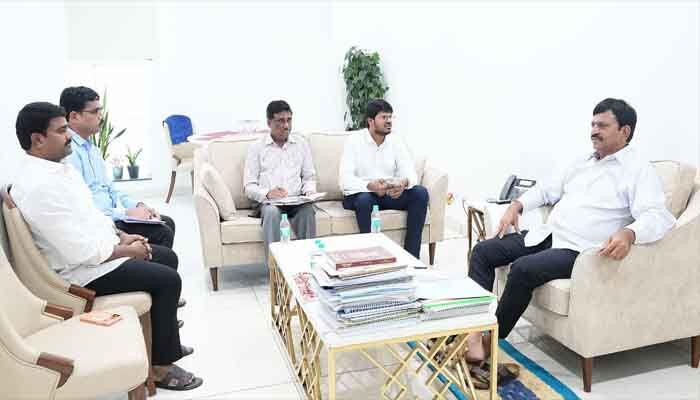 నగరంలోని నిరుపేదలకు గుడ్ న్యూస్: క్యూర్ పరిధిలో లక్ష ‘ఇందిరమ్మ LIG' ఇండ్లు