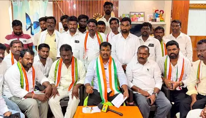 గత బీఆర్ఎస్ ప్రభుత్వంలోనే రైతులకు తీవ్ర అన్యాయం : పున్న కైలాష్ నేత గత బీఆర్ఎస్ ప్రభుత్వంలోనే రైతులకు తీవ్ర అన్యాయం : పున్న కైలాష్ నేత