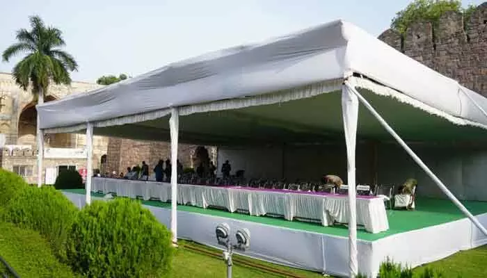 గోల్కొండ బోనాల ఉత్సవాలకు ఏర్పాట్లు పగడ్బందీగా చేయండి.. అధికారులను ఆదేశించిన జిల్లా కలెక్టర్ గోల్కొండ బోనాల ఉత్సవాలకు ఏర్పాట్లు పగడ్బందీగా చేయండి.. అధికారులను ఆదేశించిన జిల్లా కలెక్టర్