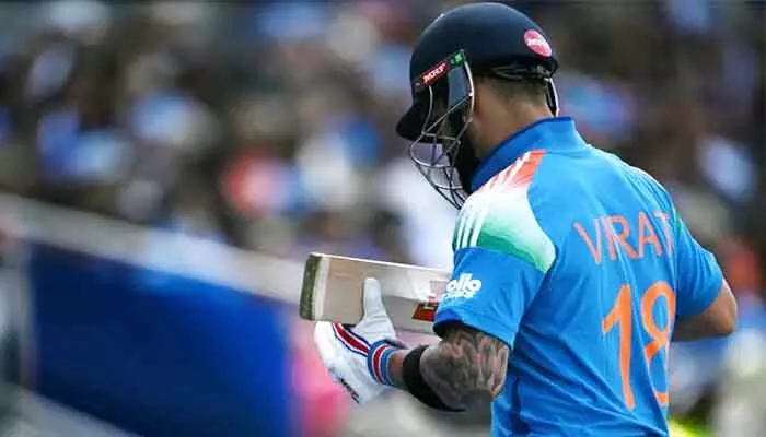 IND Vs ENG: తడబడుతున్న టీమిండియా.. వెంటవెంటనే రోహిత్, కోహ్లీ అవుట్ IND Vs ENG: తడబడుతున్న టీమిండియా.. వెంటవెంటనే రోహిత్, కోహ్లీ అవుట్