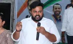 తెలంగాణ యూత్ కాంగ్రెస్ అధ్యక్షుడికి షోకాజ్ నోటీసులు తెలంగాణ యూత్ కాంగ్రెస్ అధ్యక్షుడికి షోకాజ్ నోటీసులు