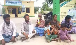 వేధింపులపై కుటుంబం ఆవేదన.. గ్రామ పంచాయతీ ఎదుట నిరసన