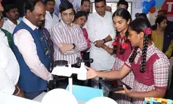 డబ్బు కంటే విద్యయే పిల్లల భవిష్యత్తును తీర్చిదిద్దుతుంది.. డబ్బు కంటే విద్యయే పిల్లల భవిష్యత్తును తీర్చిదిద్దుతుంది..