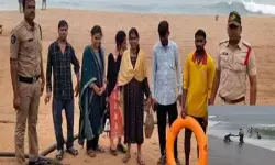 విశాఖ బీచ్‌లో ఐదుగురికి తప్పిన పెను ప్రమాదం