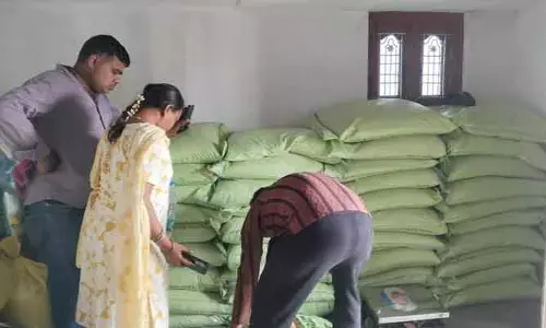 మేళ్లచెరువులో నకిలీ డీఏపీ కలకలం..!