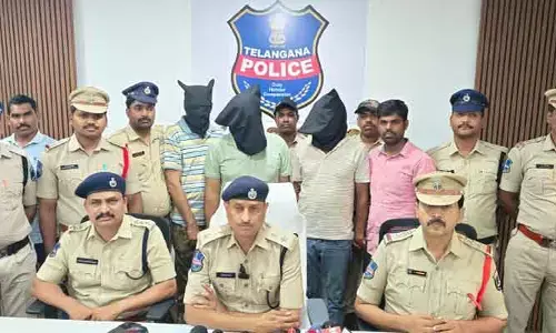 హనీట్రాప్ కేసును ఛేదించిన అల్వాల్ పోలీసులు