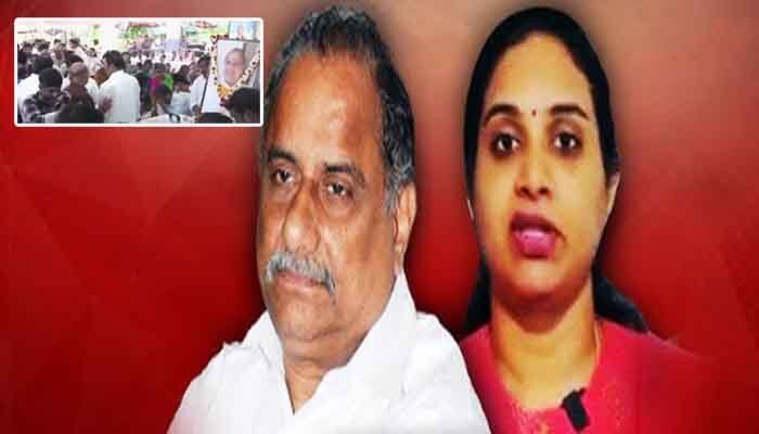 కిర్లంపూడిలో ఉద్రిక్తత.. ముద్రగడ కూతురిని రానివ్వని భార్య, అభిమానులు