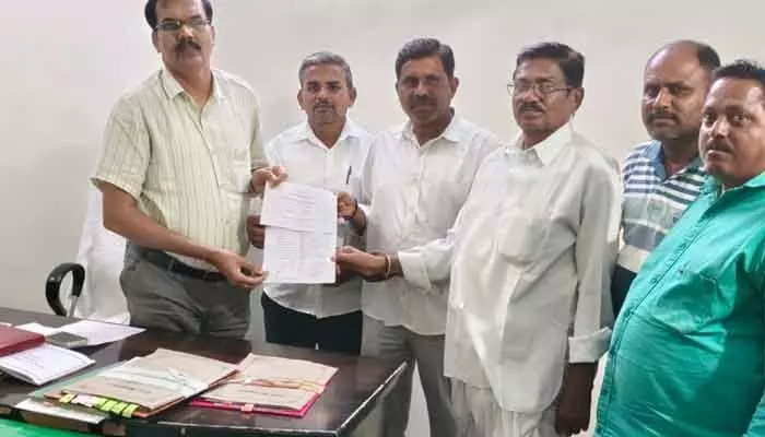 పంచాయితీ నిధులు‘గోల్మాల్’..? పంచాయితీ నిధులు‘గోల్మాల్’..?