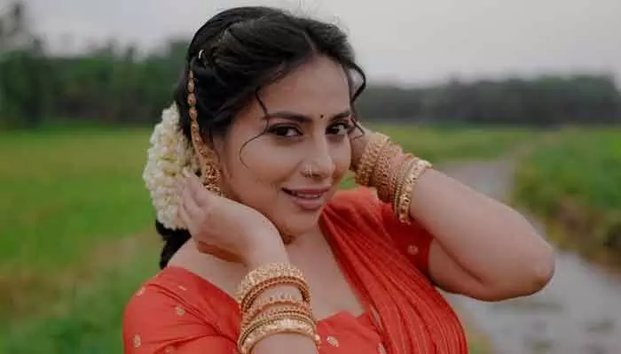 నా గౌరవానికి భంగం కలిగించేవారిని వదిలిపెట్టే ప్రసక్తే లేదు.. స్ట్రాంగ్ వార్నింగ్ ఇస్తూ నటి పోస్ట్ నా గౌరవానికి భంగం కలిగించేవారిని వదిలిపెట్టే ప్రసక్తే లేదు.. స్ట్రాంగ్ వార్నింగ్ ఇస్తూ నటి పోస్ట్