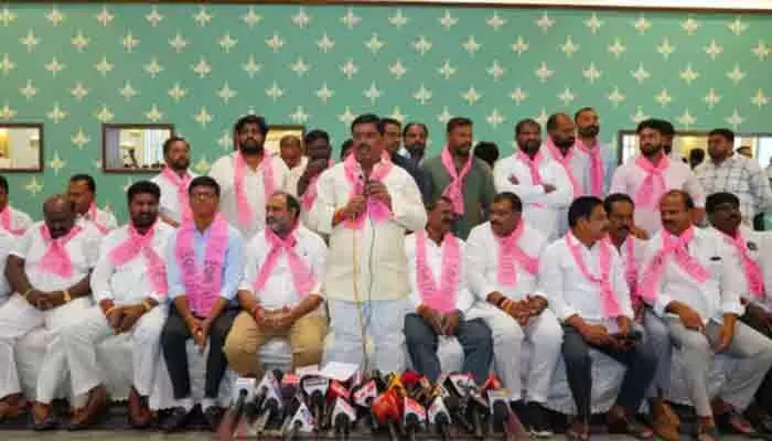 నిరుద్యోగులను నమ్మించి మోసం చేసిన కాంగ్రెస్ ప్రభుత్వం నిరుద్యోగులను నమ్మించి మోసం చేసిన కాంగ్రెస్ ప్రభుత్వం