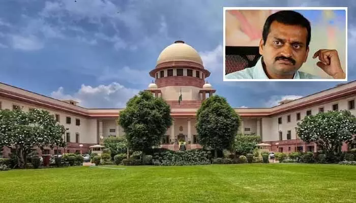 ఆస్తుల వేలం వివాదం కేసు : సుప్రీంకోర్టుకు నిర్మాత బండ్ల గణేష్ ఆస్తుల వేలం వివాదం కేసు : సుప్రీంకోర్టుకు నిర్మాత బండ్ల గణేష్
