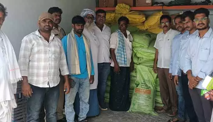 కంపెనీ నిర్ధారణతో వెలుగులోకి కల్తీ డీఏపీ వ్యవహారం.. కంపెనీ నిర్ధారణతో వెలుగులోకి కల్తీ డీఏపీ వ్యవహారం..