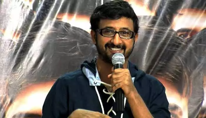 బుర్రలేని డైరెక్టర్స్ కారణంగానే నేను డైరెక్టర్ అయ్యా.. వైరల్గా దర్శకుడు తేజ షాకింగ్ కామెంట్స్ బుర్రలేని డైరెక్టర్స్ కారణంగానే నేను డైరెక్టర్ అయ్యా.. వైరల్గా దర్శకుడు తేజ షాకింగ్ కామెంట్స్