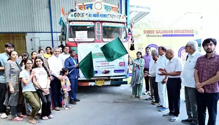 నిజామాబాద్ నుంచి యూకేకు బియ్యం ఎగుమతులు నిజామాబాద్ నుంచి యూకేకు బియ్యం ఎగుమతులు