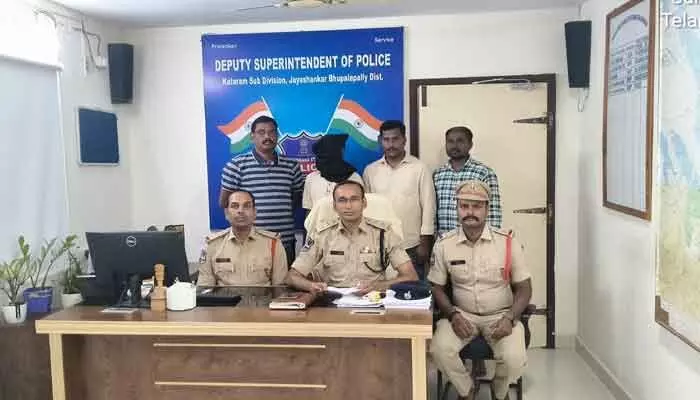 ఆస్తి ఇవ్వలేదని తండ్రిని నరికి చంపిన కొడుకు అరెస్ట్ ఆస్తి ఇవ్వలేదని తండ్రిని నరికి చంపిన కొడుకు అరెస్ట్