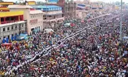పూరీ రథయాత్రలో తొక్కిసలాట.. ఒకరు మృతి.. 120 మందికి గాయాలు పూరీ రథయాత్రలో తొక్కిసలాట.. ఒకరు మృతి.. 120 మందికి గాయాలు