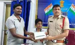 నిజాయితీ చాటుకున్న విద్యార్థి నిజాయితీ చాటుకున్న విద్యార్థి