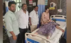 అస్వస్థతకు గురై ఆస్పత్రి పాలైన బీఎల్ఓ.. అస్వస్థతకు గురై ఆస్పత్రి పాలైన బీఎల్ఓ..