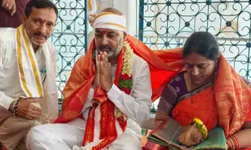 నల్లగొండ లక్ష్మీనరసింహ స్వామి సన్నిధిలో కేంద్ర సహాయ మంత్రి బండి సంజయ్ ప్రత్యేక పూజలు